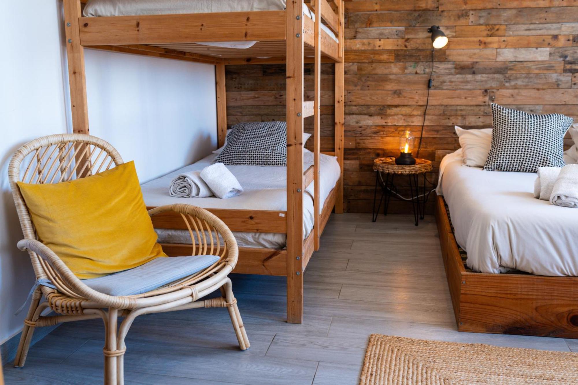 Alex Surf Hostel Балеал Экстерьер фото